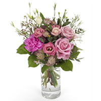 A celebration to all pink lovers! All year round flowers makes this a favourite ...