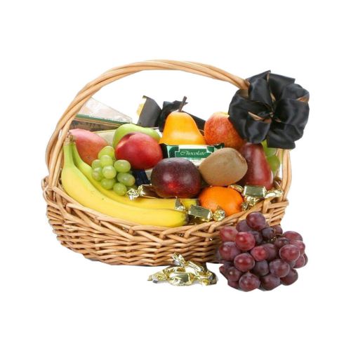 These fresh fruit baskets will impress your loved one as a Valentines Day gift. ...