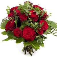 Nothing says love like long stemmed, red roses, a truly traditional gesture. Sen...