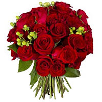 This bouquet of flowers is hand tied using 35 beautiful Roses.<br><br>A gorgeous...