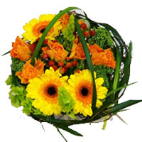 Tie the bouquet of fresh flowers kiakki only after receiving the order. Picture ...