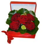 Turn up the heat with this bouquet of 5 red roses. These tender roses are elegan...