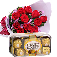 A classic gift, this Sensational Roses Choco Ecsta...