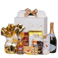 Graceful Deluxe Hearth side Gift Hamper