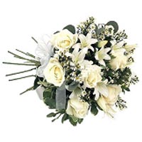 This bouquet of roses and lilies is the perfect gift for any person who will app...