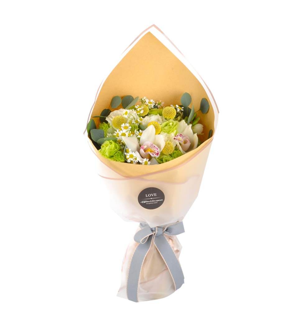 Send your loved ones a beautiful bouquet of white ...