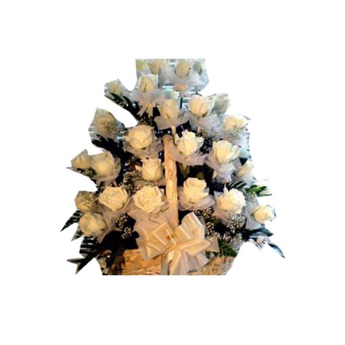 Rich and elegant, this stunning winter bouquet of ...