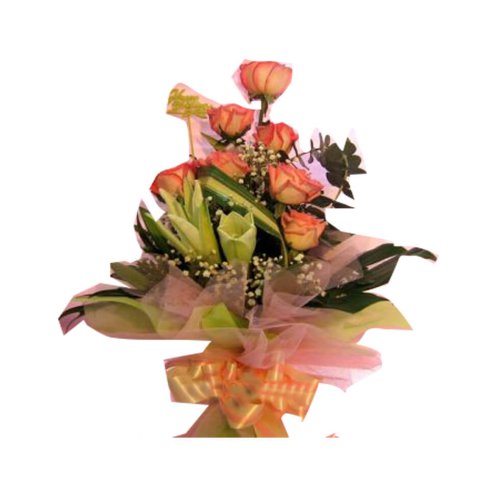 This bouquet of beautiful roses is a lovely and ro...