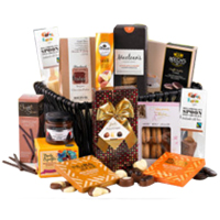 Send this Mesmerizing Entertainers Gift Hamper of ...