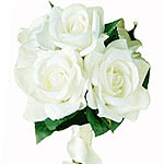 This pearl bouquet is composed of 3 white roses elegantly set on heart tray. It ...
