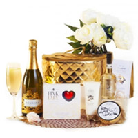 Gift your beloved this Luxurious Festive Greetings......  to flowers_delivery_alice springs_australia.asp
