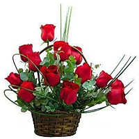 Red roses symbolize love and passion. Give this sw......  to natal_brazil.asp