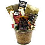 A Classic Gift, this Elegant Gift Basket for Holid......  to flowers_delivery_thompson_canada.asp
