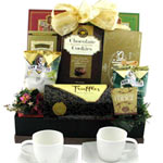 Order this online Gift of Bright Chic Gift Baskets......  to flowers_delivery_mount pearl_canada.asp