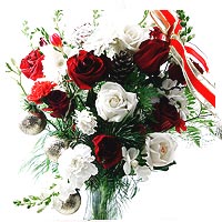 We've decked out our bestselling bouquet for this ......  to alberta_florists.asp