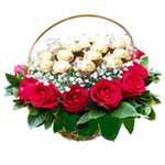 12 red roses,16 chocolates,green leaves arranged i......  to putian_florists.asp