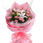 Just click and send this Beautiful Bouquet of 9 Pi......  to Kunming