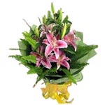Pour the feelings of your heart into this Spectacu......  to flowers_delivery_xianning_china.asp