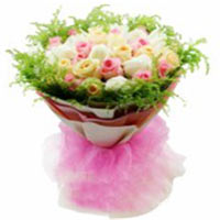 A classic gift, this Chic Assortment of Roses in a......  to flowers_delivery_luzhou_china.asp