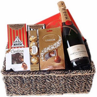 The  Luxury  Hamper  gift  is a classic and though......  to flowers_delivery_baishan_china.asp