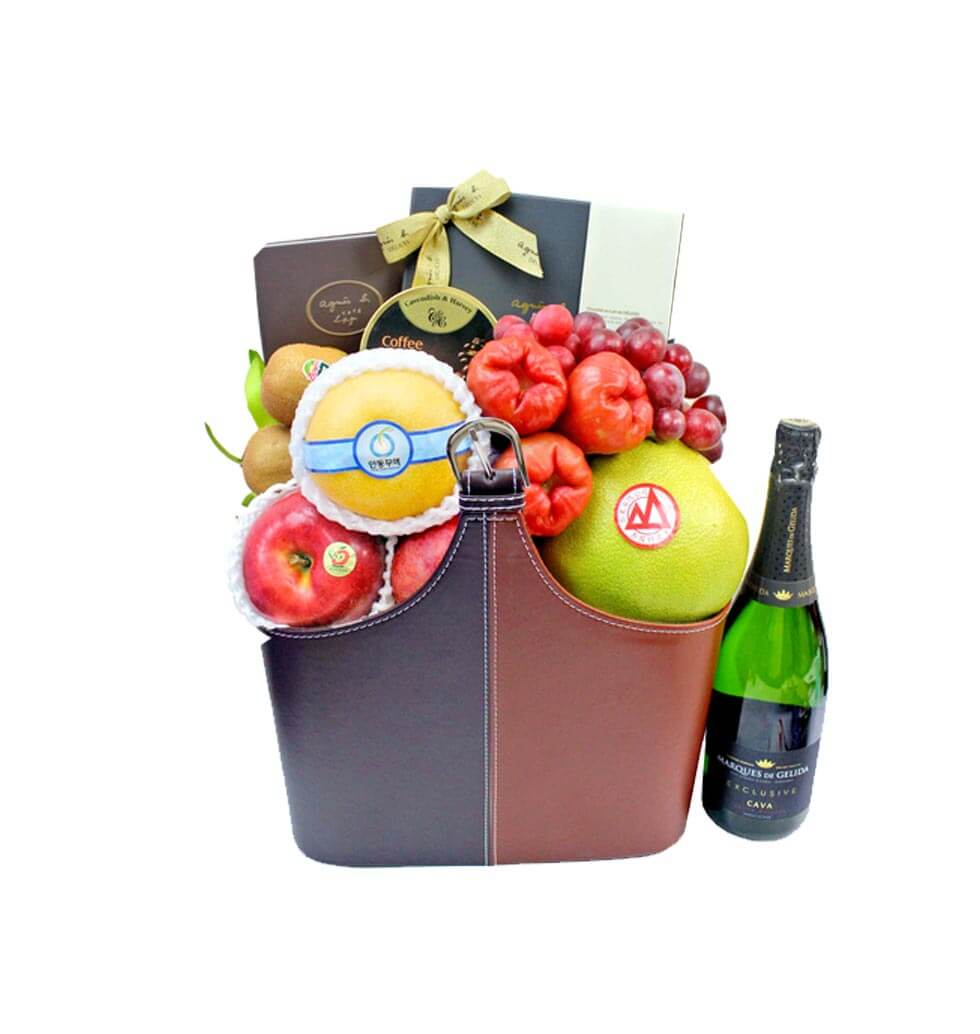 A fruit basket made in Hong Kong is especially cre......  to Clear Water Bay