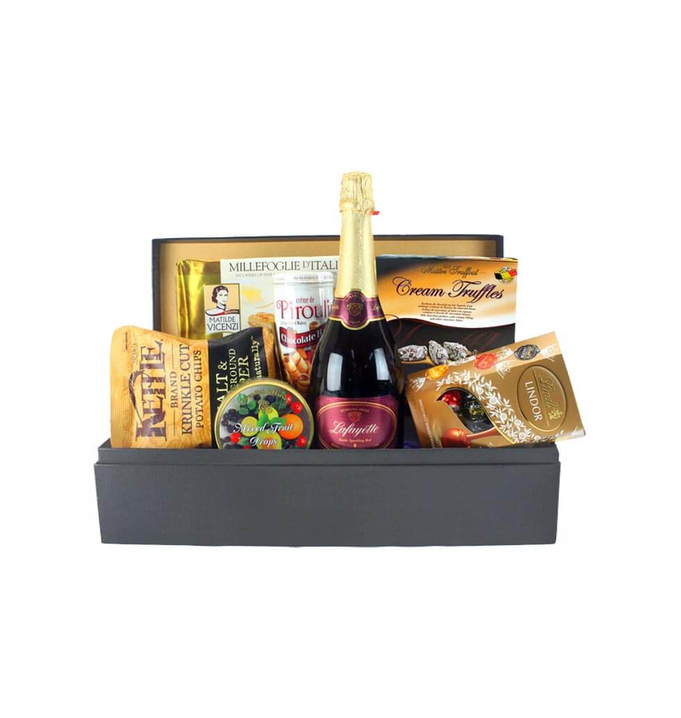 The Wine Food Hamper is ideal for family and frien......  to lau fau shan_florists.asp