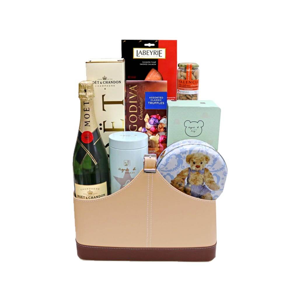 This luxurious delicacy gift hamper for wine food ......  to Ma On Shan