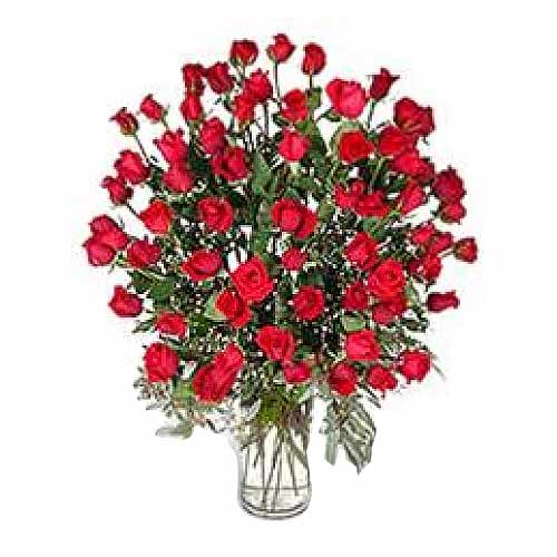 The simplicity of red roses is the perfect way of expressing love