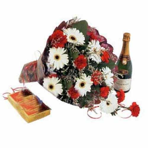 Pretty wrapped bouquet of fresh, long lasting carn......  to cotabato