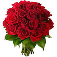 25 Luxury bouquet of red roses express beauty, courage, respect but a declaratio...