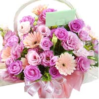 Seasonal flowers in basket  ......  to jeju_florists.asp