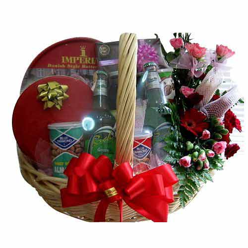 Acknowledge the people who love you by sending thi......  to flowers_delivery_kanchanaburi_thailand.asp