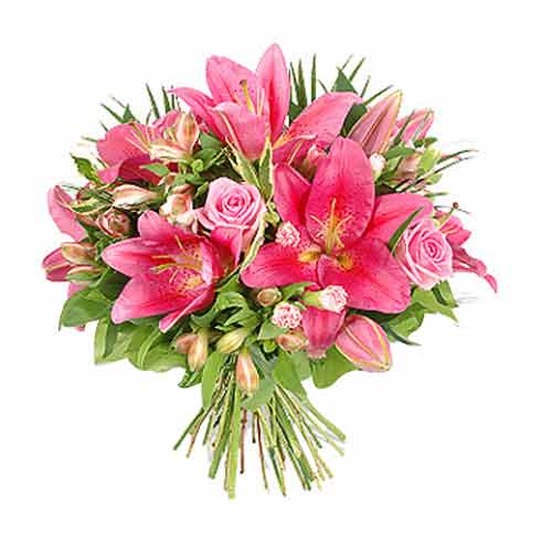 Lilies and roses were made to be together, and thi......  to jebel ali_florists.asp