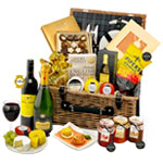 Be happy by sending this Attractive Basket of Favo......  to Southend_uk.asp