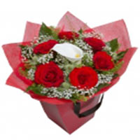 This splendid gift of Distinctive Mystic Elegance ......  to flowers_delivery_blackpool_uk.asp